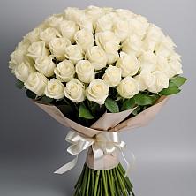 Букет 101 беля роза Белоснежка в Белой Березке
