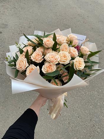 Букет Кремовые розы Латте в Белой Березке